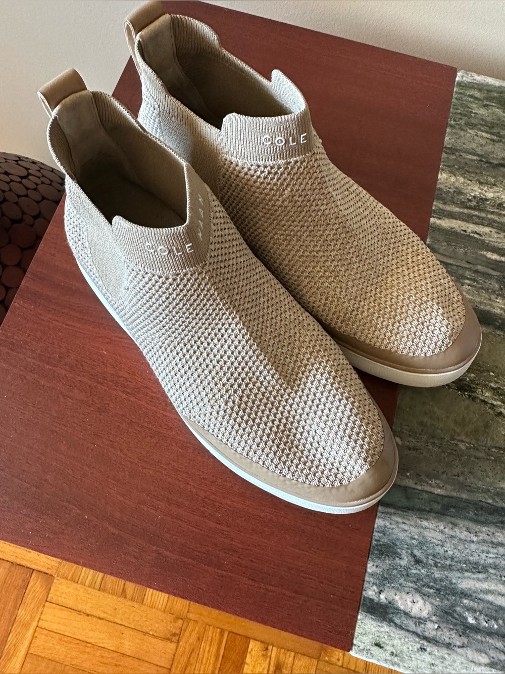COLE HAAN Shoes .Size 7B. Very good condition.